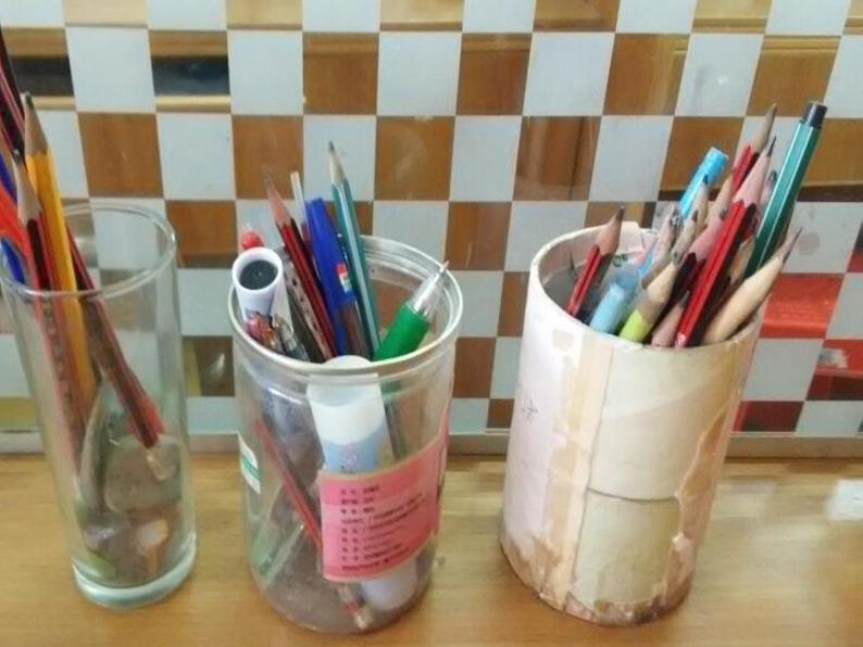 小学 / 美术 / 岭南版 / 四年级下册 / 第二单元 学习的好朋友 / 5. 趣味纸笔插课件02