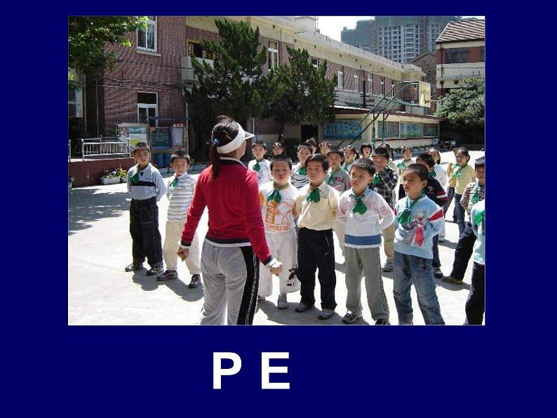 外研版(一起)小学英语三年级下册同步课件《Module 8Unit 2 She 's quite good at English.》PPT课件第8页