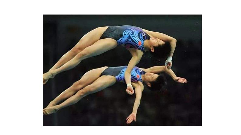 部编版八年级语文上册3《“飞天”凌空》课件PPT第2页