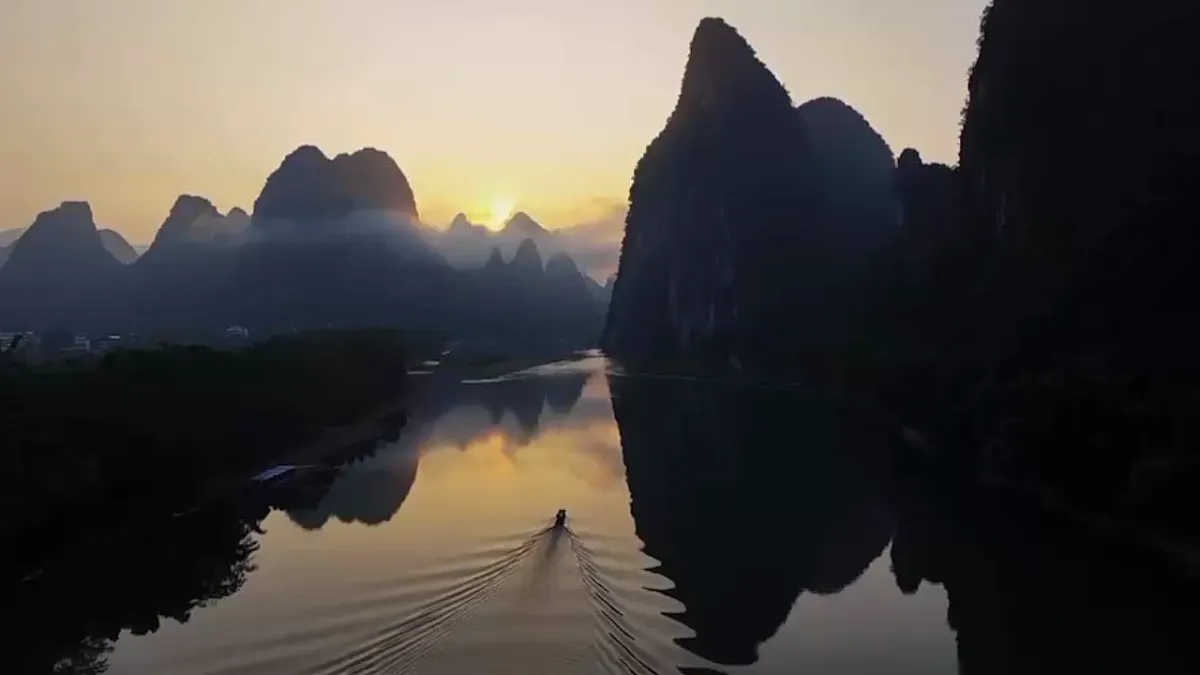 18359473第1页