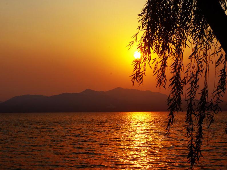 小学音乐美丽的黄昏-ppt03