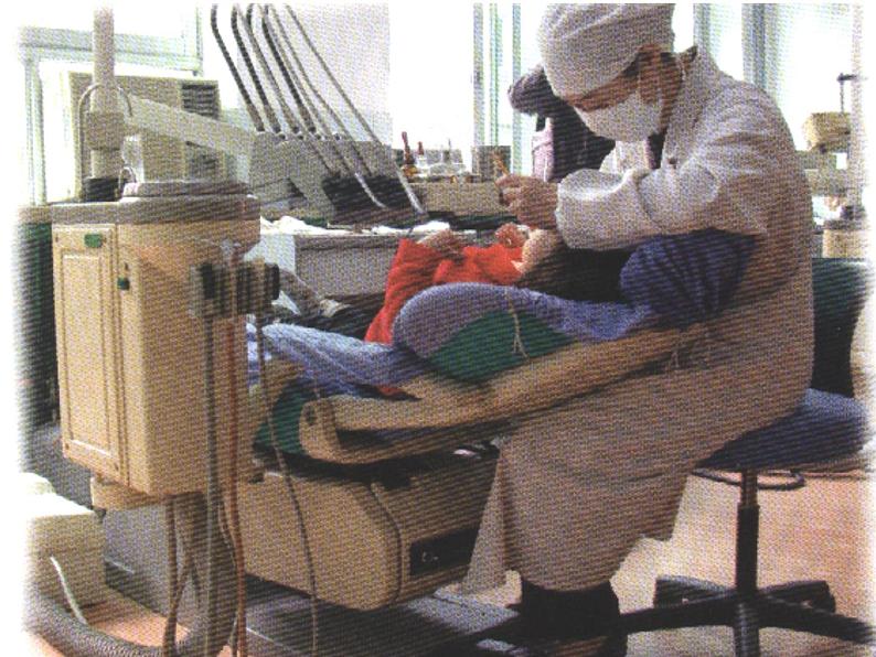 湘美版二年级美术上册 17.看医生 课件05