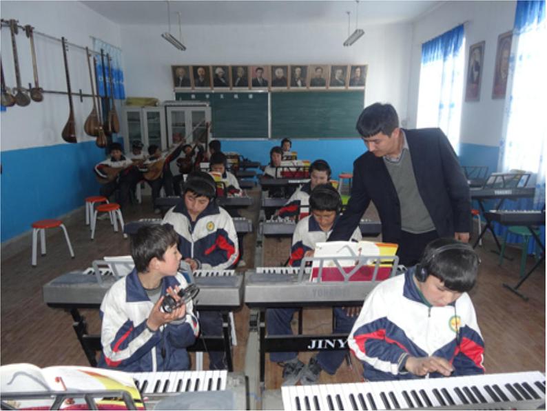 第15课 幸福乐园（9）（课件）美术三年级上册-湘美版第6页