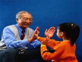 老人和兒童PPT課件免費(fèi)下載