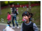 人教版小學一年級美術(shù)下冊 第10課 泡泡飛呀飛(4) 課件