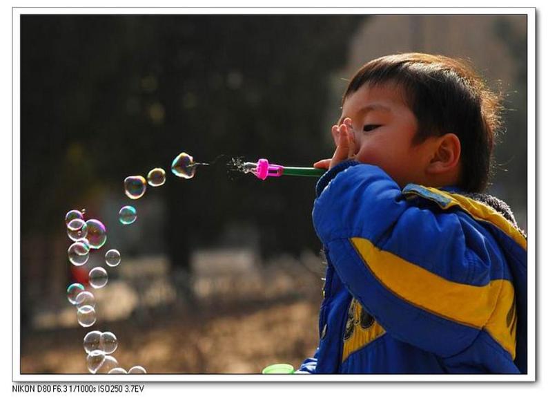 一年级下册美术课件－3.五彩的泡泡｜岭南版03