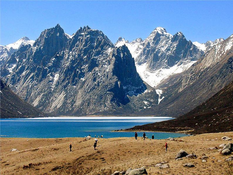 人教版小学美术一年级下册 第2课《走近大自然》课件第4页