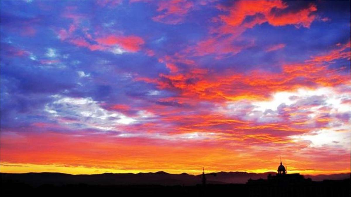 新统编版小学语文三下 7-24《火烧云》课件第1页