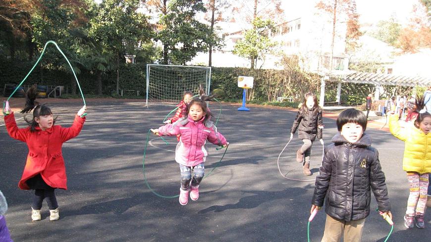 2025-2026学年度统编版语文三年级上册1 大青树下的小学【课件】第4页