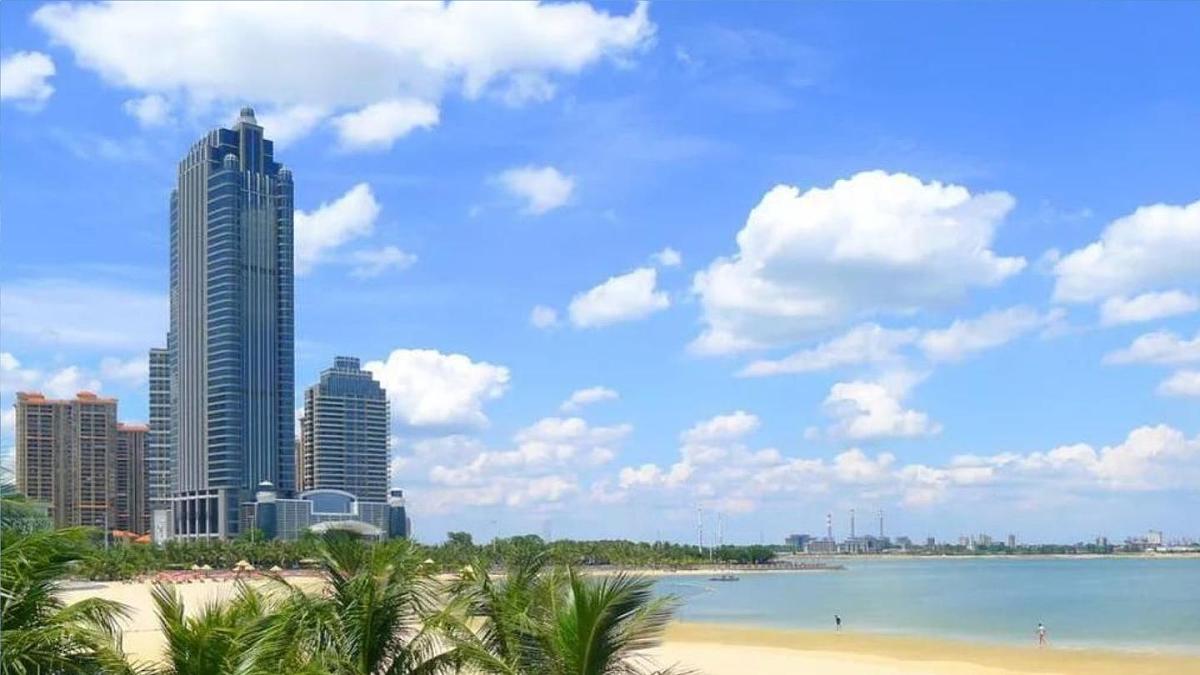 统编版语文三年级上册17 海滨小城 课件第2页