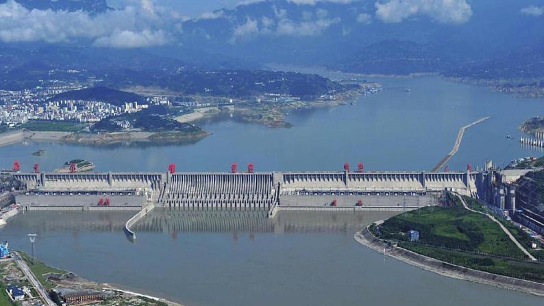 西师大版数学四年级上册  1.15 《《三峡工程中的大数》PPT课件+课时练02