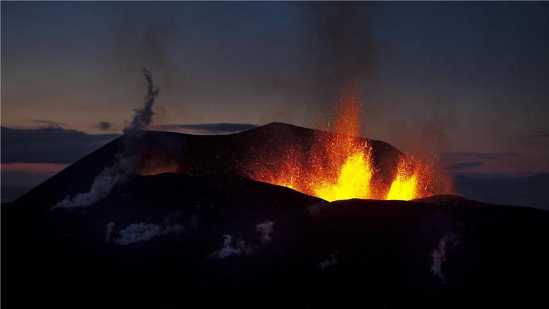 12.《火山》课件04