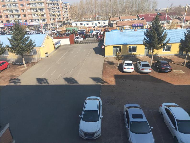 小学三年级上册道德与法治课件-4.说说我们学校-部编版-(11张)ppt课件05