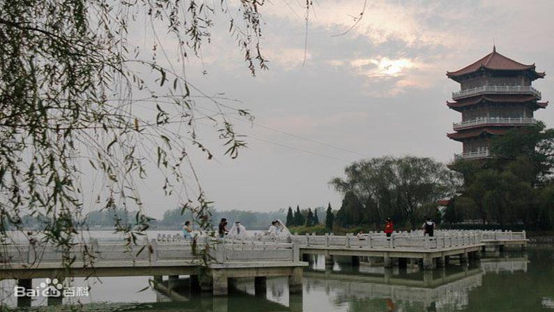 部编版八年级上册语文--采桑子（轻舟短棹西湖好） 课件07