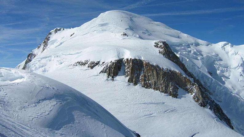 人教部编版八年级语文下册第19课《登勃朗峰》精品实用课件第5页