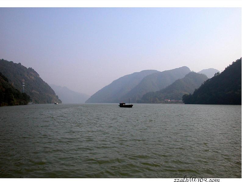 部编版八年级语文上册--12《与朱元思书》课件03