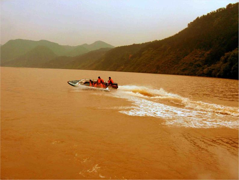 部编版八年级语文上册--12《与朱元思书》课件06