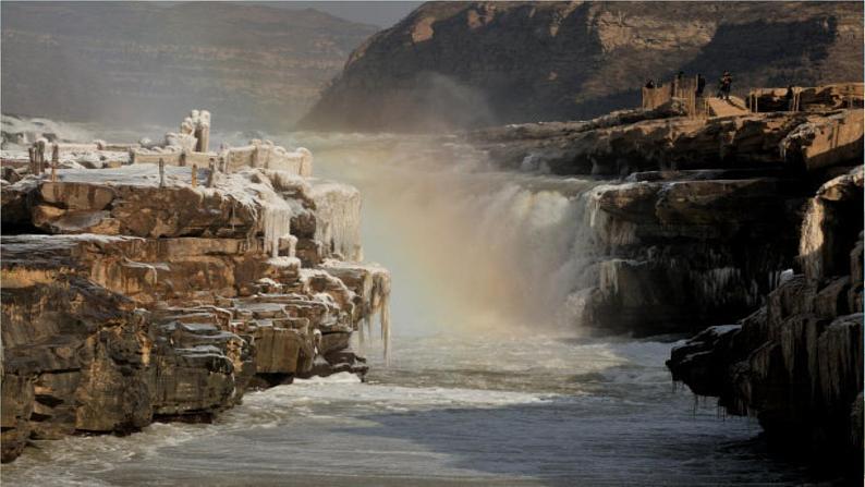 人教八下语文 第5单元 17《壶口瀑布》 PPT课件02