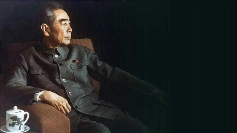 初中语文部编版九年级上册-周总理你在哪里？ 课件+教案03