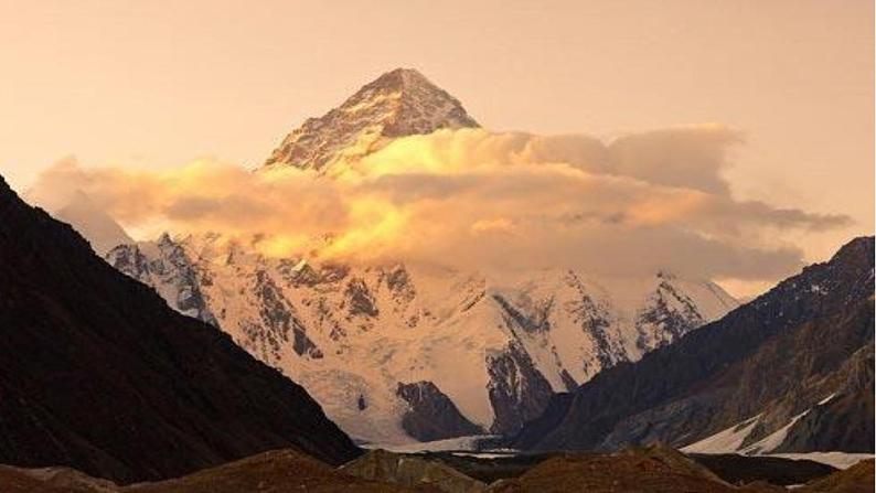 第19课《登勃朗峰》课件-2023-2024学年统编版语文八年级下册01