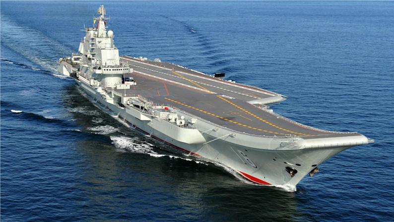 部编版八年级语文上册 第1单元 4《一着惊海天》第1课时PPT课件01