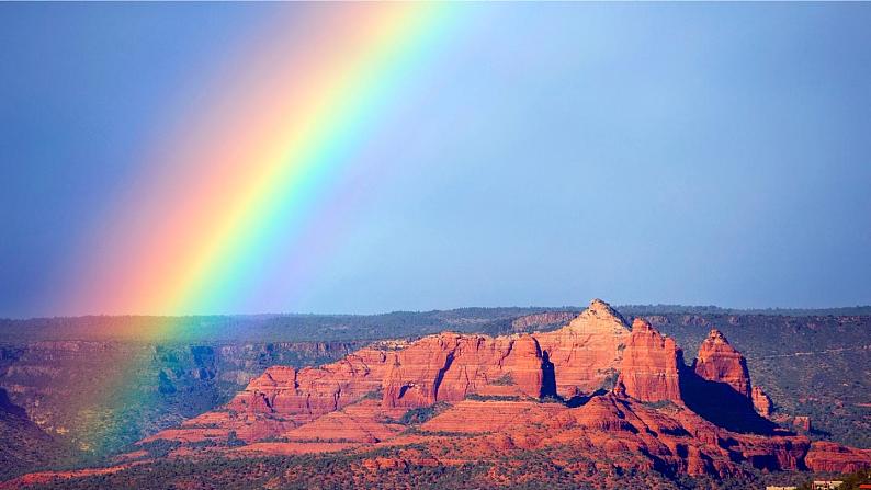 2021年初中物理北师大版八年级上册 第五章 5.5 物体的颜色 课件第2页